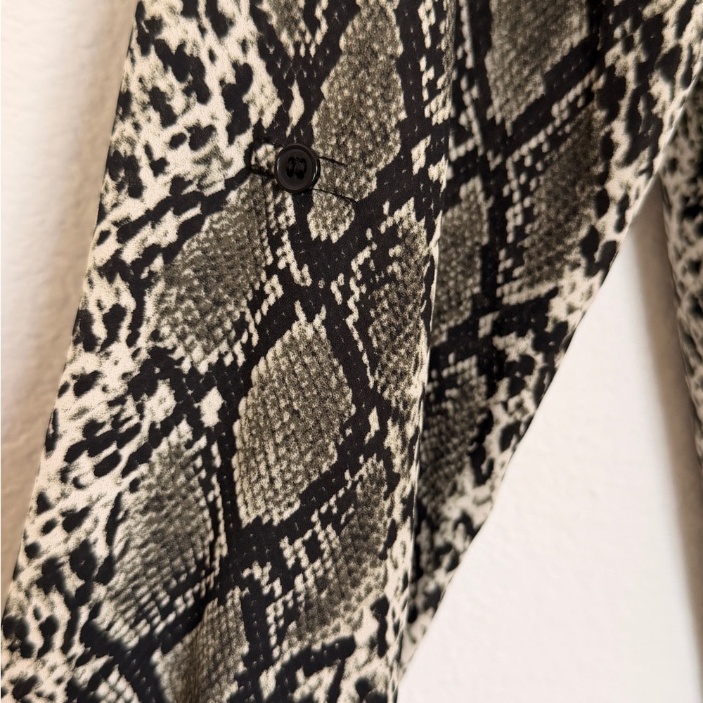 Pleione Women's Snake Print Blouse M - Picture 7 of 12